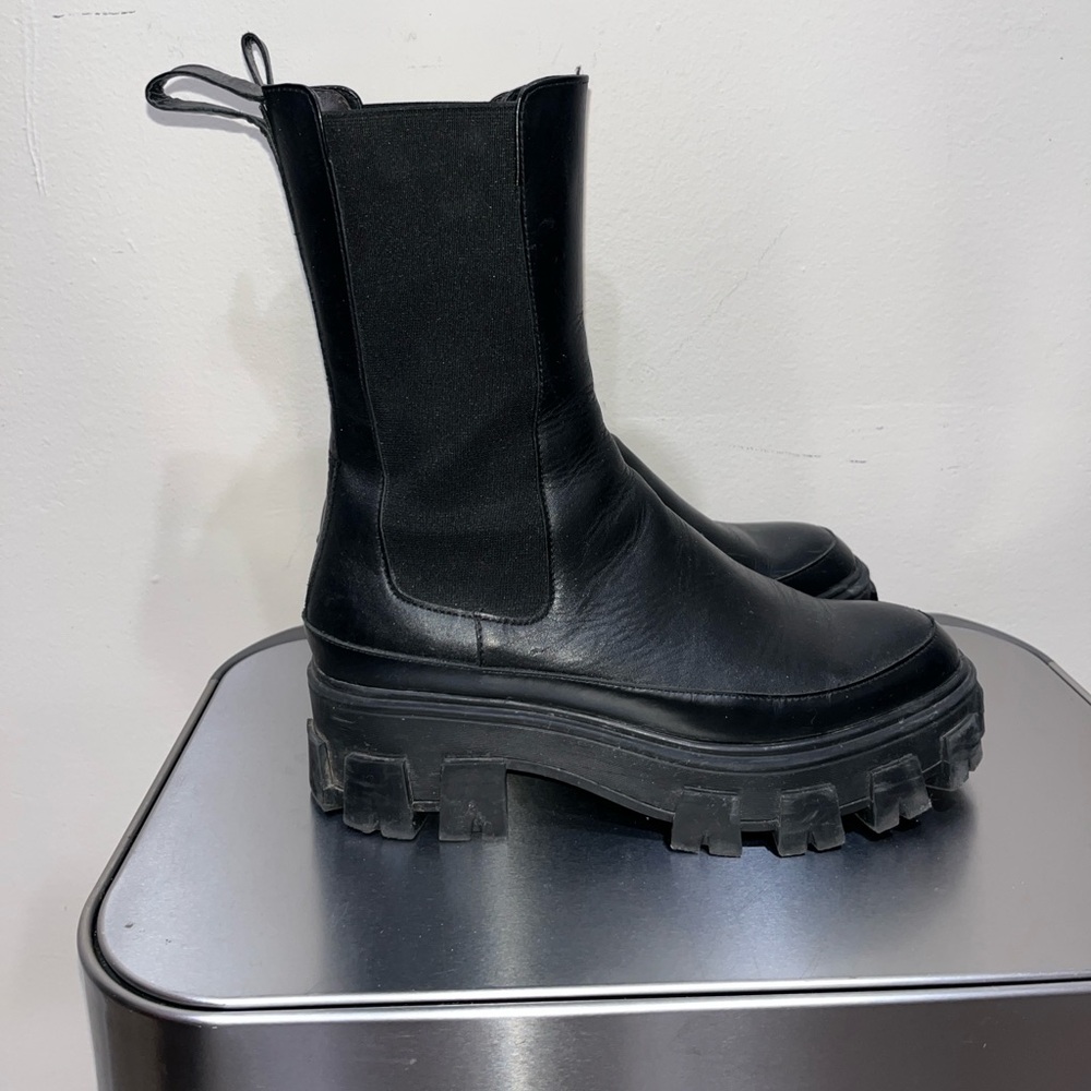 Billi Bi Copenhagen edgy leather boots